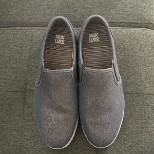Mil Luks slip ons